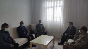Kaymakam Bayram, Şehit Erdoğan Sarıgül' ün Ailesini ziyaret etti
