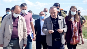 Vali Öner, İl Özel İdarenin köylerde sürdürülen sathi asfalt kaplama ve kilit parke çalışmalarını denetledi 