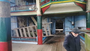 155 YILLIK CAMİİ VE 900 YILLIK KİLİSE BAKIMSIZLIKTAN DÖKÜLÜYOR