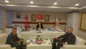İLÇE BAŞKANI;SEÇMEN DE GÖRMELİ!.