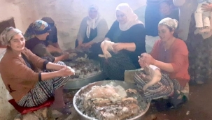 Ardahan‘da kaz kesimine imece usulü