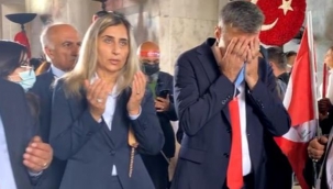 Atatürk'ün kabri başında dua etmeyi unuttu!