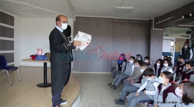 Öğrencileri mest eden illüzyon gösterisi