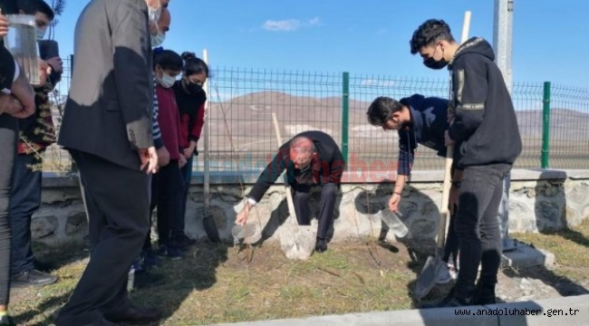 OKULLAR'DA FİDANLAR DİKİLDİ!