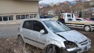 TAKLALAR ATAN ARAÇTAN, BURNU BİLE KANAMADAN ÇIKTI!