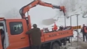 Artvin-Ardanuç-Ardahan kara yolu kar nedeniyle ulaşıma kapatıldı