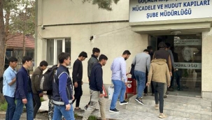 25 DÜZENSİZ GÖÇMEN YAKALANDI
