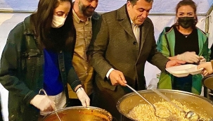 Başkan Demir, Sevdamız Ardahan Derneği'nin iftar yemeğine katıldı