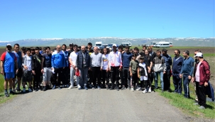“Ekranı Kapat, Dünya’ya Koş” temalı yarı maraton koşusu düzenlendi