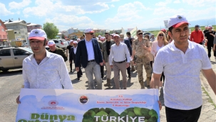 Ardahan'da çevre temizliğine yürüyüşle dikkati çektiler