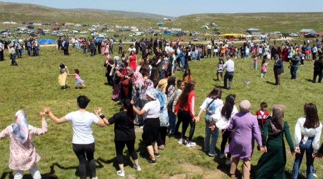 BÜLBÜLAN YAYLA FESTİVALİNDE RENKLİ GÖRÜNTÜLER