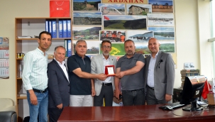İYGAD ARDAHAN'DA: ABDULLAHOĞLU MESLEKTAŞLARINI UNUTMADI