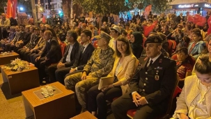 REKTÖR VE ARÜ 15 TEMMUZ ETKİNLİKLERİNE KATILMADI!