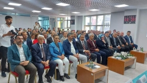 AK PARTİ'DE YÜZLER GÜLMÜYOR