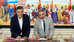 REKTÖR MEHMET BİBER'İN YÜZÜ GÜLÜYOR