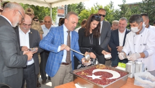 Valilik Aşure etkinliği düzenledi