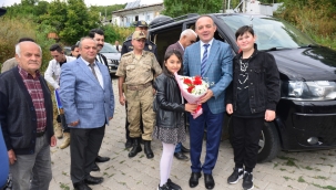 Vali Öner Posof'ta köyleri gezdi muhtarlarla bir araya geldi