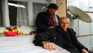 Bozyiğit, bitkilerle beraber yaşıyor
