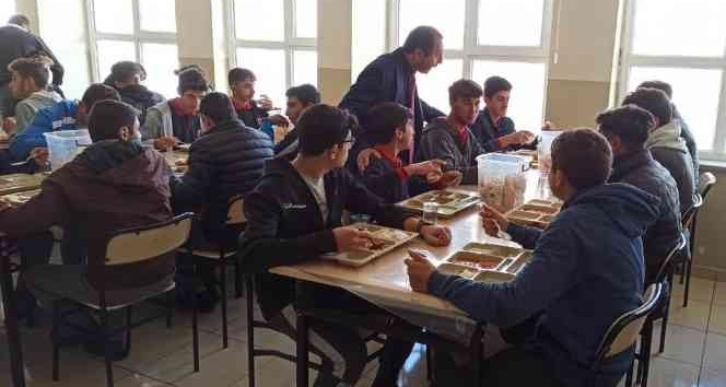 Çıldır İlçe Milli Eğitim Müdürü Gürbüz Yıldız pansiyonları ziyaret etti