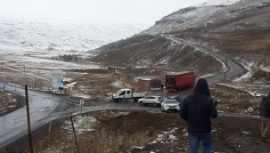 POSOF-DAMAL YOLUNDA TIR UÇURUMDAN DÜŞTÜ