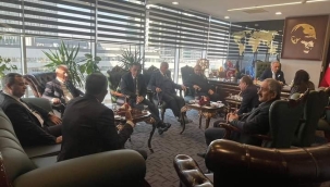 AK PARTİYE OY KAYBETTİREN SAFFET KAYA'YA ZİYARETLER SÜRÜYOR