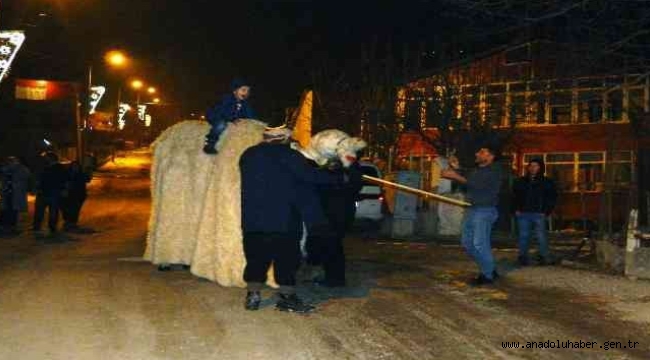 Posof'ta yeni yıl deve oyunuyla karşılandı