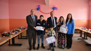 Vali Öner köy okullarını ziyaret etti