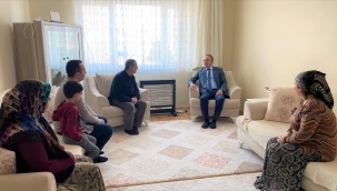 Vali Öner, depremzedelerin acısını paylaştı