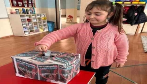 Öğrencilerden depremzede kardeşlerine nakdi yardım