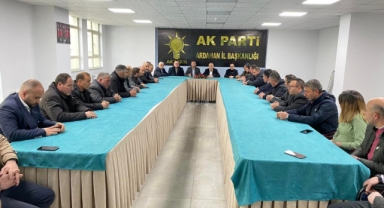 AK PARTİ'DE MORAL YERLE BİR!