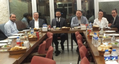 AK PARTİ MİLLETVEKİLİ ADAYLARI GAZETECİLERLE BULUŞTU