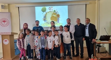 Öğrenciler arı günü etkinliğine katıldı