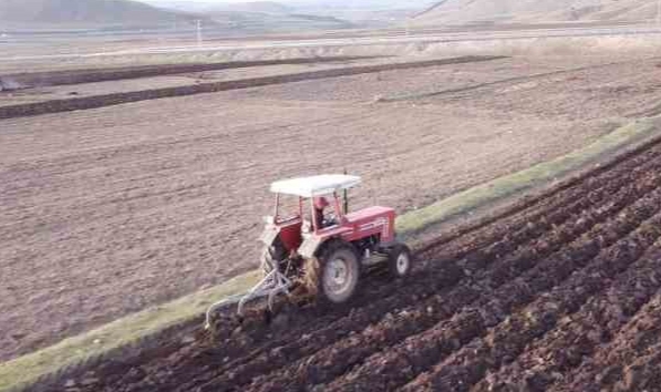 Ardahan'da buğday ve arpa ekimi başladı