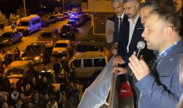 Ardahan'da seçim kutlamaları