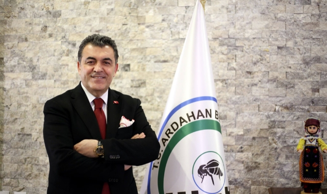 Başkan Demir, Dünya Şampiyonu Naz Arıcı'yı tebrik etti