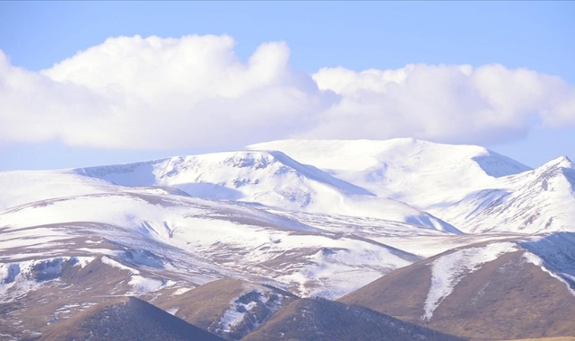 Dağlar Mayıs ayında beyaza büründü