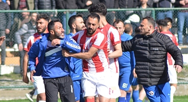 Play-out maçında ortalık savaş alanına döndü!