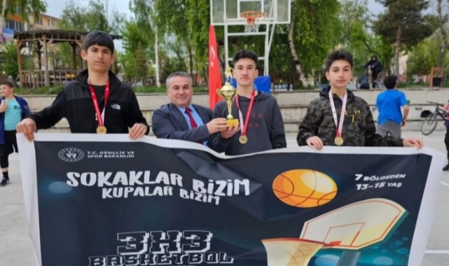 Sokaklar Bizim 3x3 Basketbol Gençlik Kupası düzenlendi