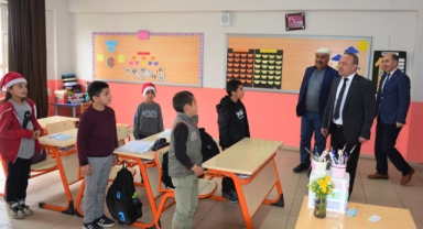 VALİ ÖNER, KÖY OKULLARINI DENETLEDİ