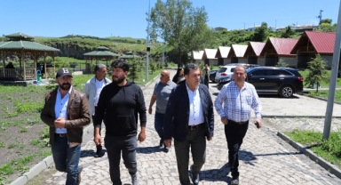 Başkan, Kilit parke çalışmalarını yerinde inceledi