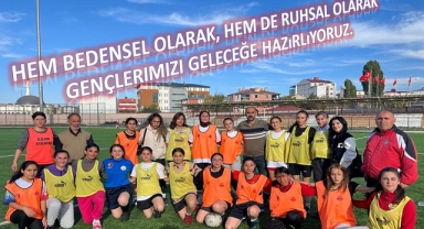 Gençlerimizi geleceğe hazırlıyoruz