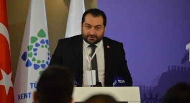 Taştan, deneyimlerini gençlerle paylaştı