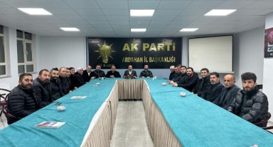 AK Parti anket çalışmalarına başladı
