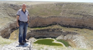 ARDAHANLI PROF. DR. ADNAN ÖZDEMİR DÜNYANIN EN ETKİLİ BİLİM İNSANI SEÇİLDİ