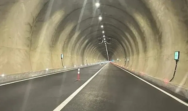 Aşık Şenlik Tüneli trafiğe açıldı
