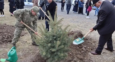 Cumhuriyet Fidanları Toprakla Buluştu