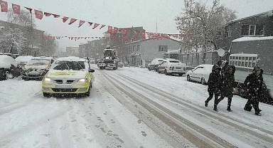 İlçelerde okullar tatil edildi