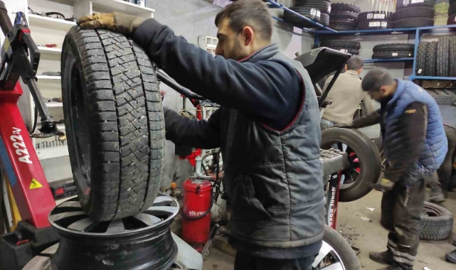 Lastikçilerin 'kış lastiği' mesaisi başladı