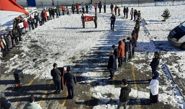 Zulme uğrayan çocuklara dikkat çektiler