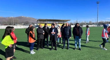 AK Parti merkez ilçe başkanlığı'ndan Kura Spor'a ziyaret